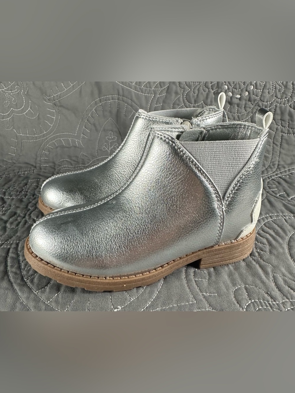 Carter’s Toddler Girls Elia Silver Booties NWT Size Toddler 11
